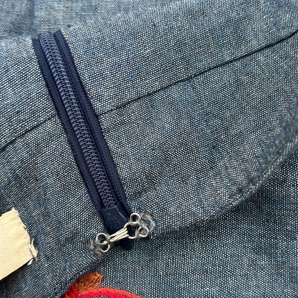 Entro Beautiful Embroidered Skirt, Size medium - Picture 6 of 8